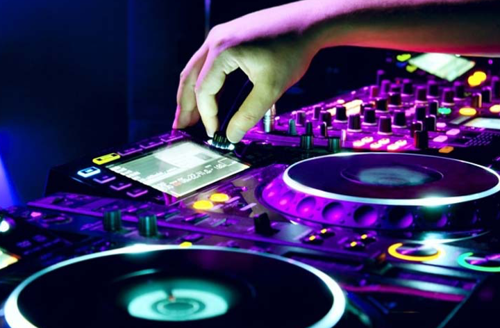 Guide d'achat DJ : tout savoir pour bien débuter